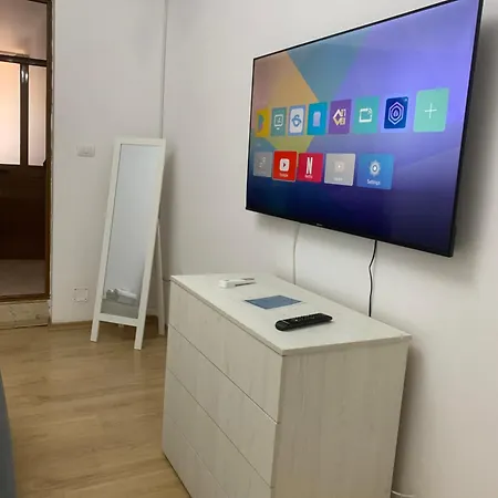 Center דירה טיראנה